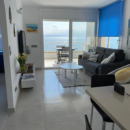 Superbe Premiere Ligne Avec Piscine